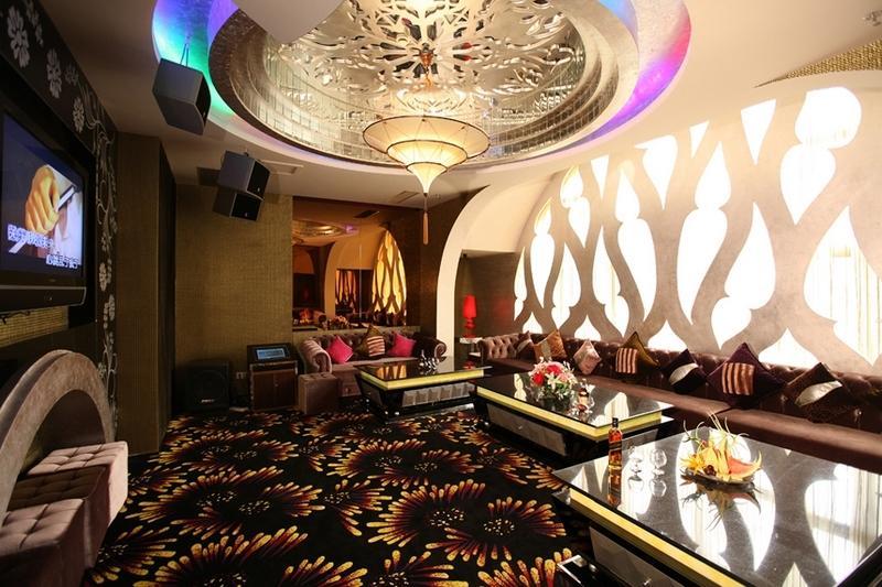 Sofitel Shanghai North Bund المطعم الصورة